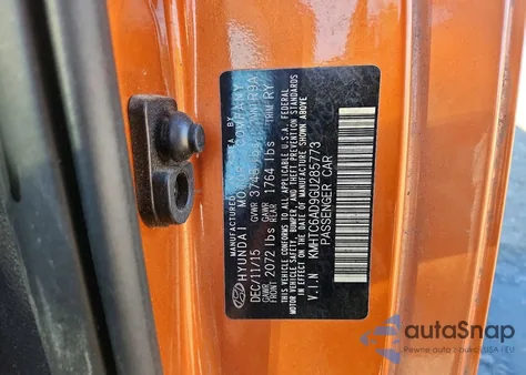 2016 Hyundai Veloster z USA, uszkodzony, nr VIN KMHTC6AD9GU285773